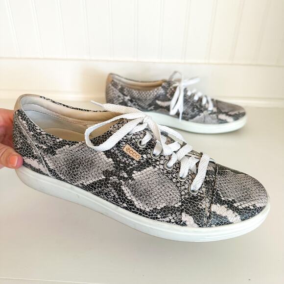 Ecco Soft 7 Nubuck Leather Snake Embellished Sneakers 9-9.5 - Picture 1 of 11